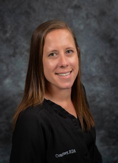 Courtney's headshot